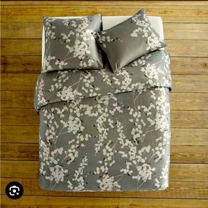 New West Elm Luxe cotton sateen Moonflower F/Q duvet cover and 2 Standard shams
